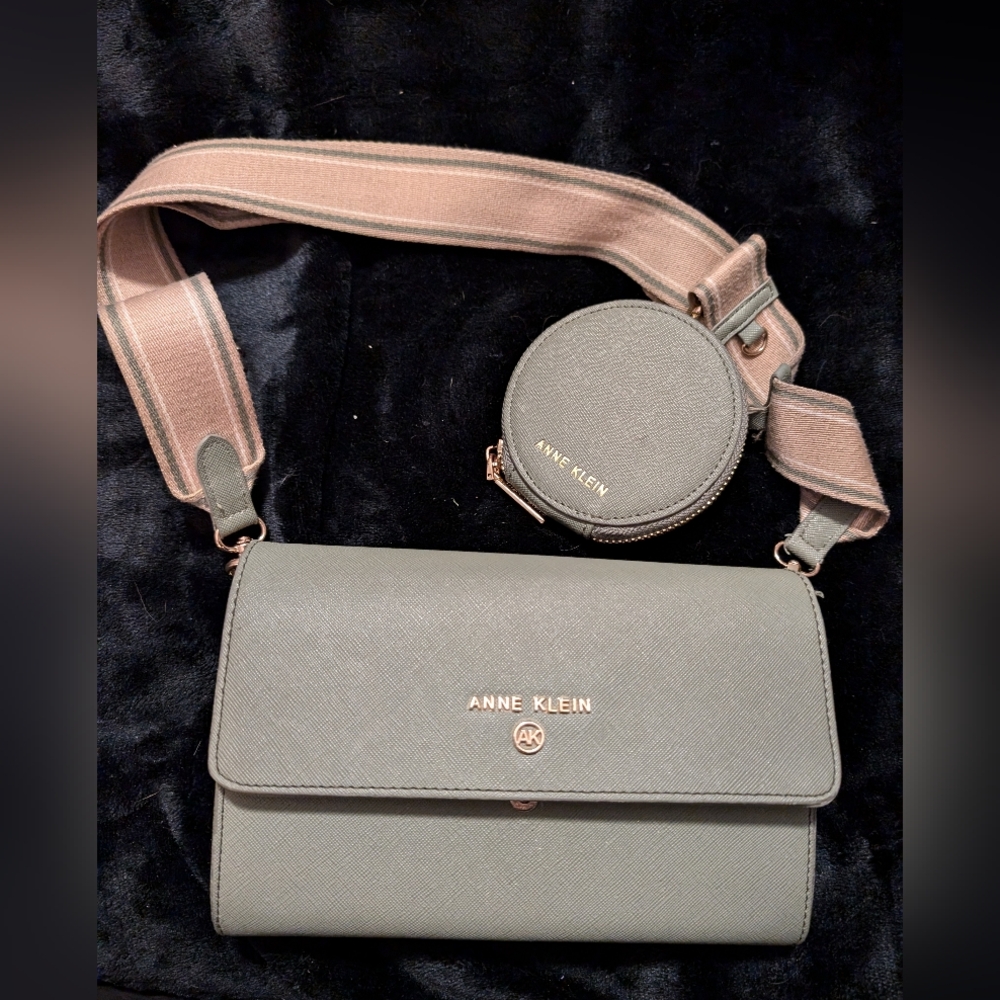 Anne Klein wallet